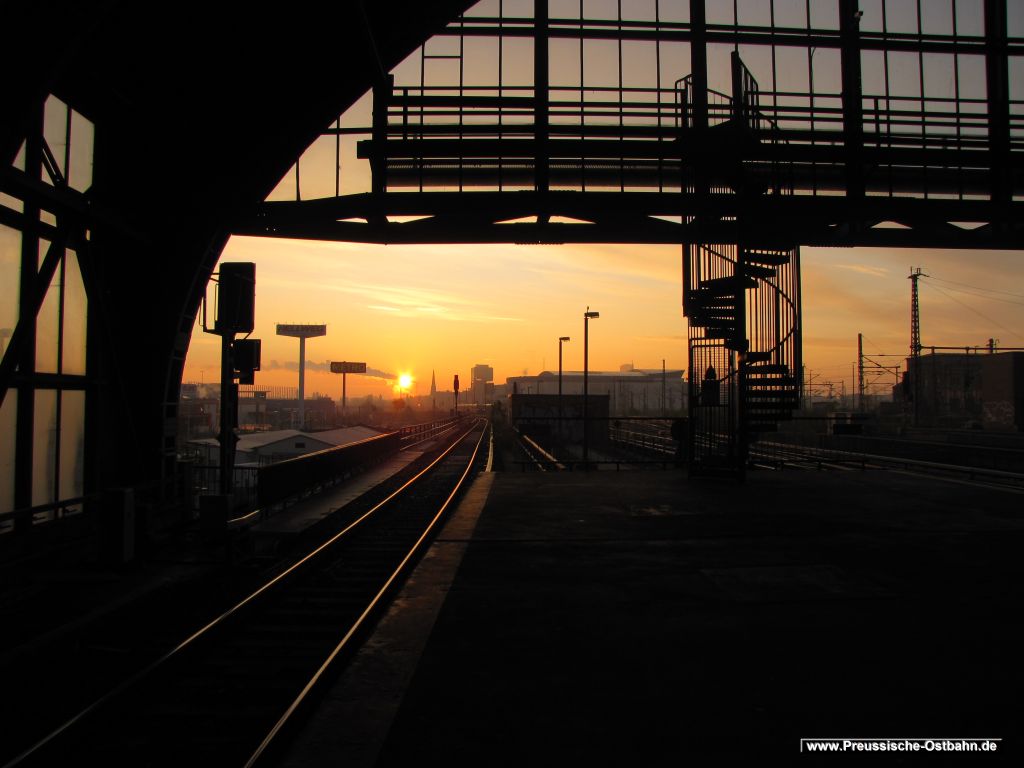 Sonnenaufgang am Ostbahnhof